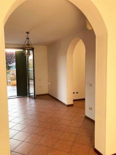 Appartamento con ingresso indipendente in vendita Modena - Zona Madonnina