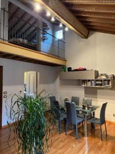 Appartamento su piu' livelli in vendita Modena - Centro Storico