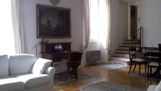 Appartamento su piu' livelli in affitto Modena - Centro Storico